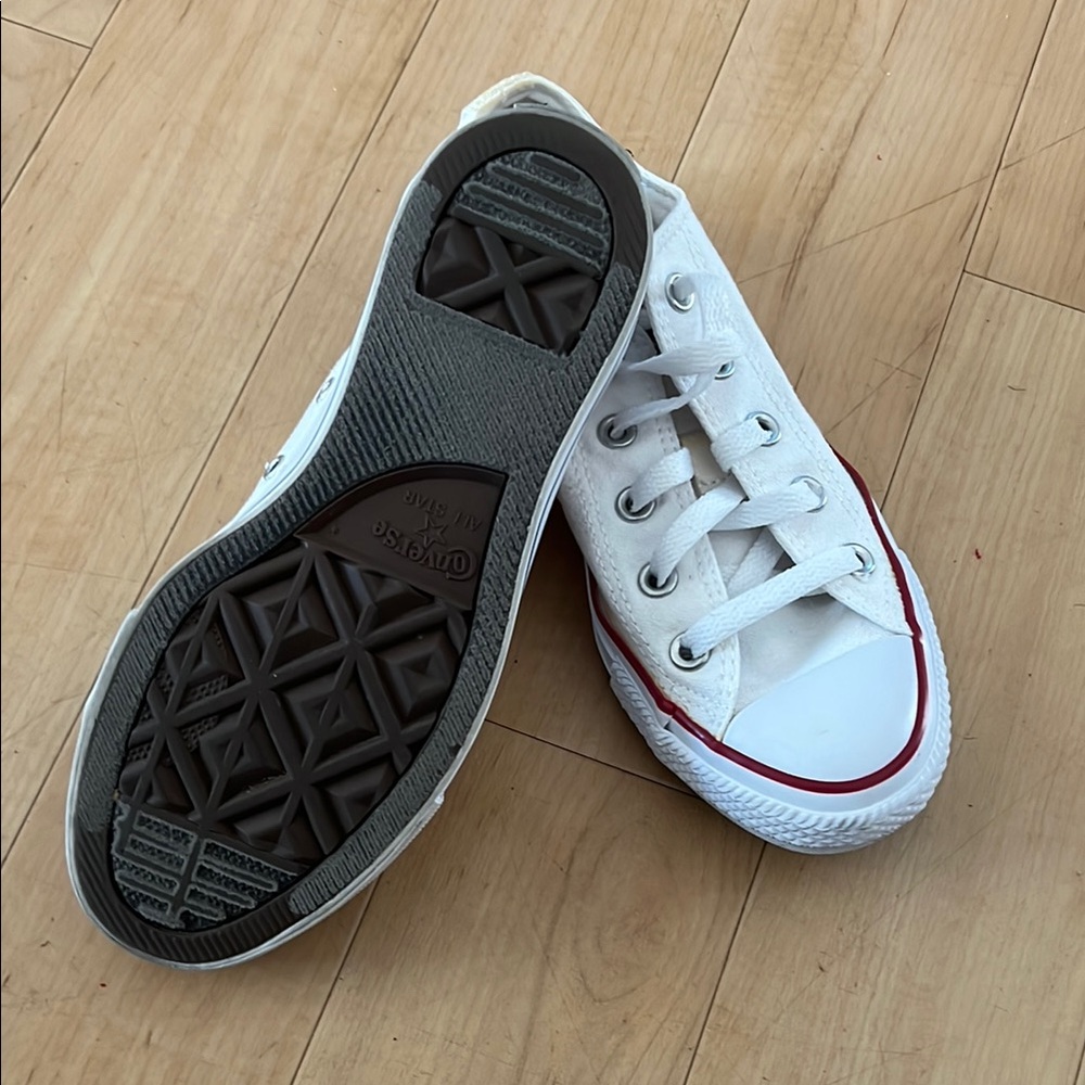 Converse White Canvas Low-Top Sneakers size 6 - Picture 15 of 16